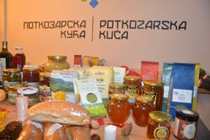 Počela manifestacija “Jesen u znaku tradicije i ukusa Potkozarja”