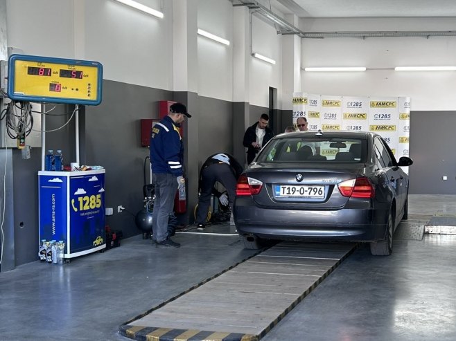 Počela preventivna kampanja “Bezbjedna vožnja u zimskim uslovima” Počela preventivna kampanja “Bezbjedna vožnja u zimskim uslovima”