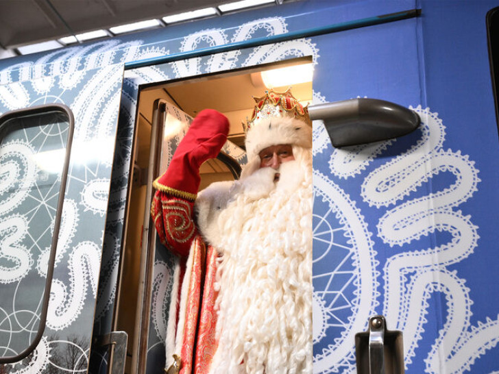 „Voz Djeda Mraza“ krenuo iz Vladivostoka