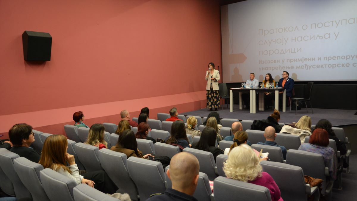 U Kinu Kozara održana panel-diskusija o primjeni Protokola za zaštitu od nasilja u porodici