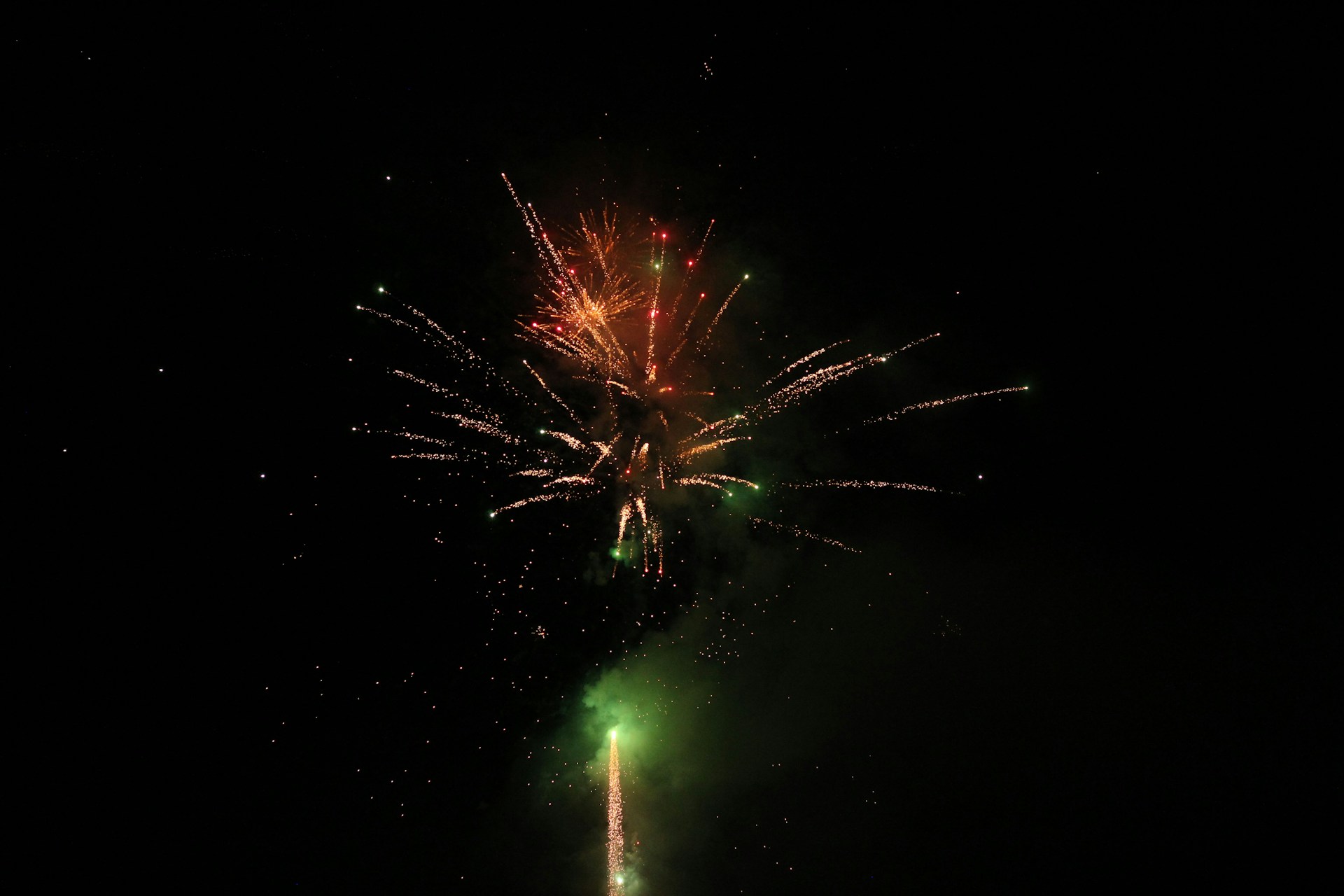 MUP RS pokrenuo kampanju “Slavimo odgovorno” o opasnostima pirotehnike i oružja