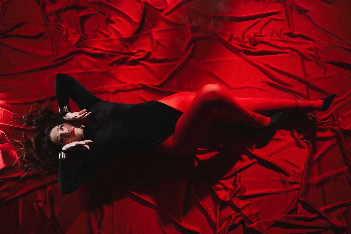 Banjalučka pjevačica Maja Mano predstavila singl “Kiselina” (VIDEO)