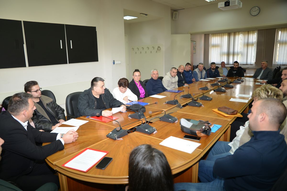 U Gradskoj upravi potpisani ugovori o zapošljavanju 33 lica