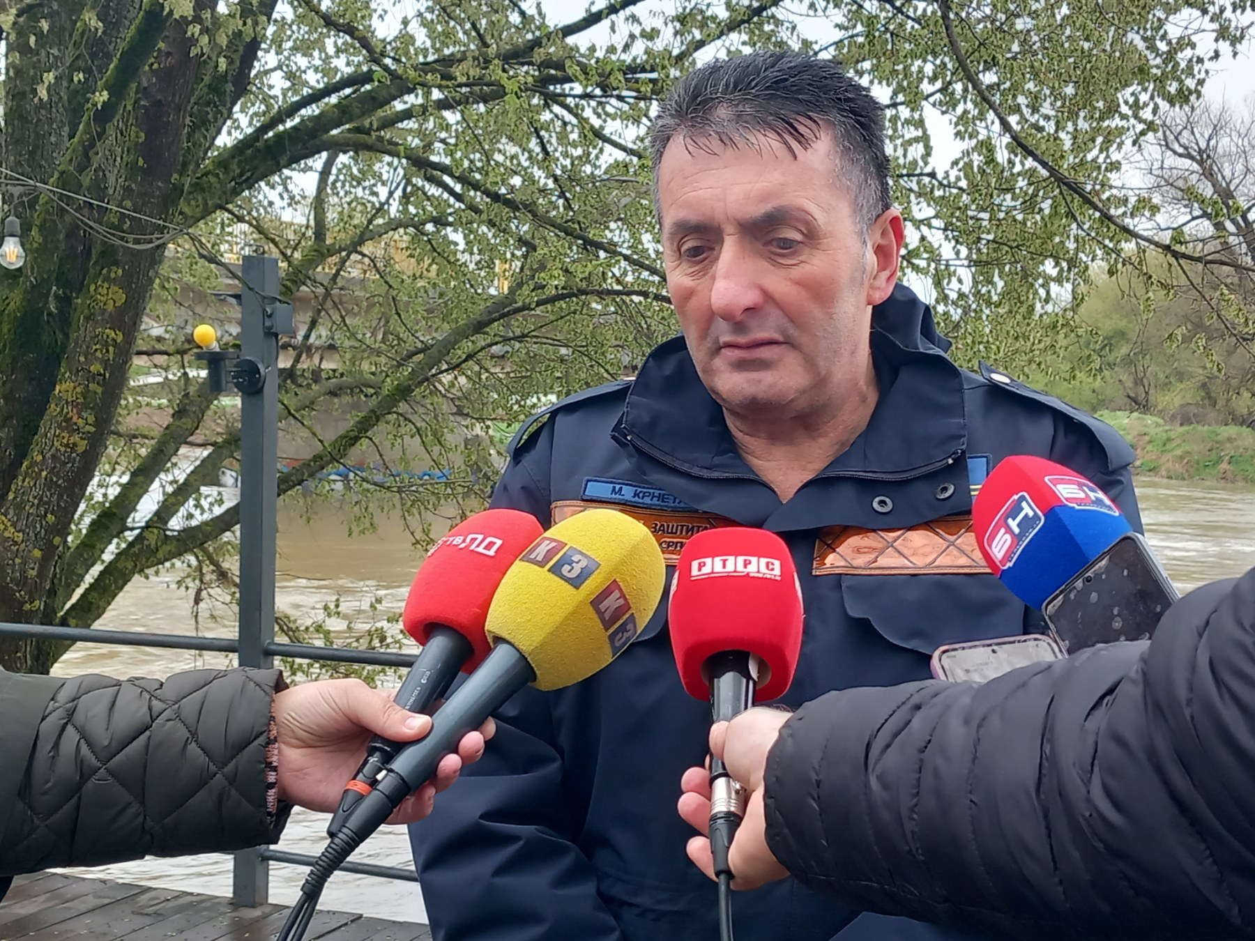 Voda se povukla iz Topolika i Vrbica, otežan saobraćaj ulicom Mahmuta Bušatlije