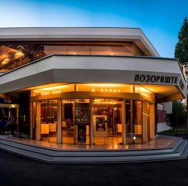 Prihod od prodatih ulaznica za predstavu “Tri prasića” biće doniran za učionicu na otvorenom