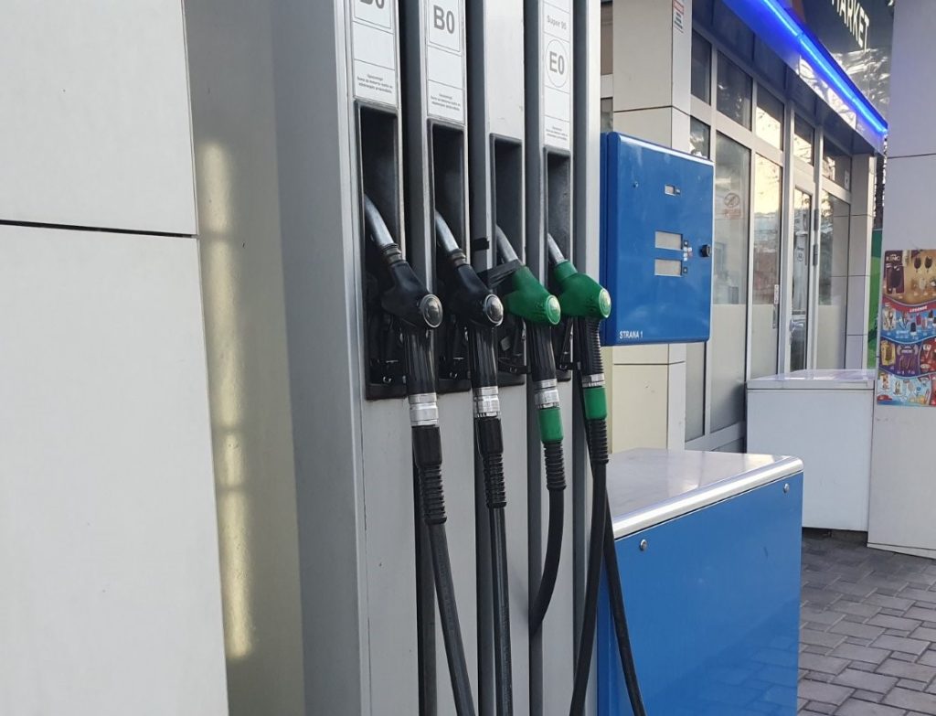 Ministarstvo: Od naredne sedmice umanjenje 0,10 KM po litru goriva u RS Ministarstvo: Od naredne sedmice umanjenje 0,10 KM po litru goriva u RS