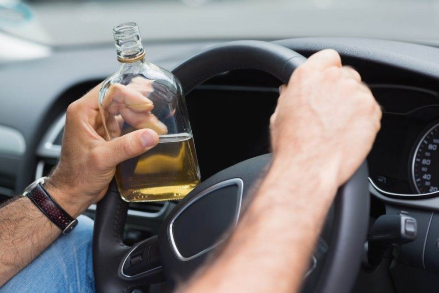 Tačna satnica: Kada smijete za volan poslije alkohola? Tačna satnica: Kada smijete za volan poslije alkohola?