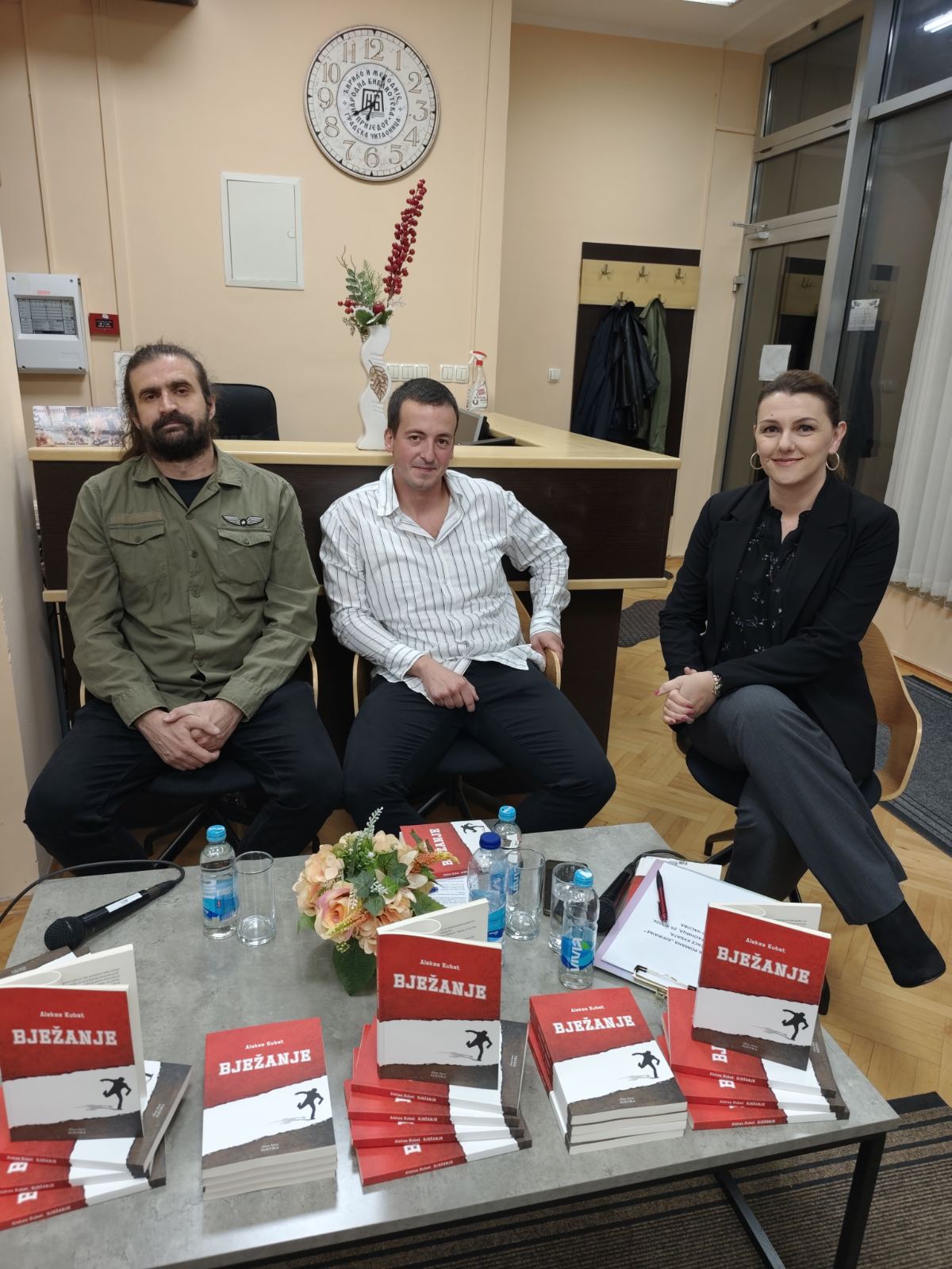Aleksa Kubat promovisao roman „Bježanje“