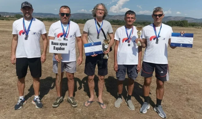 Prijedorski padobranci uspješni na 72. Ovorenom padobranskom prvenstvu Srbije
